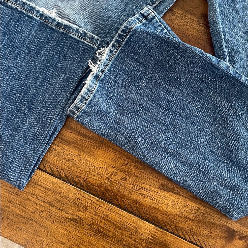 Vintage Levi’s 515 boot cut blue denim jeans size 8 short mid rise distressed 8p - Picture 3 of 16